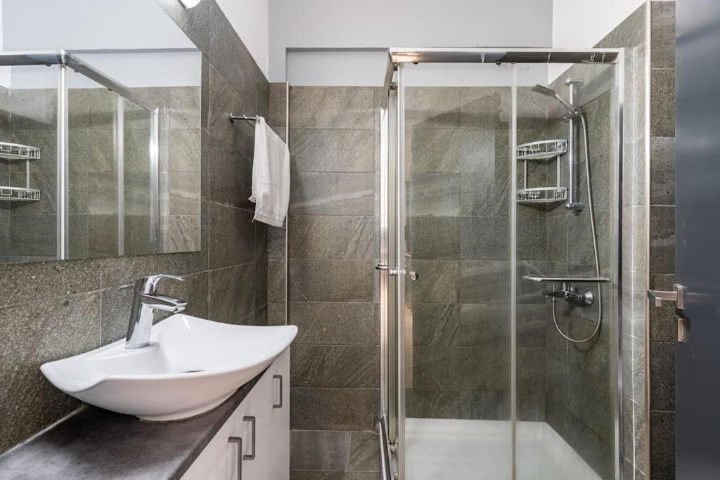 Must Stay - Finikoudes Seaview Larnaca Zewnętrze zdjęcie
