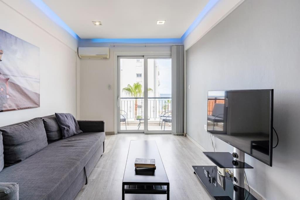 Must Stay - Finikoudes Seaview Larnaca Zewnętrze zdjęcie