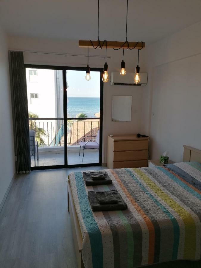 Must Stay - Finikoudes Seaview Larnaca Zewnętrze zdjęcie